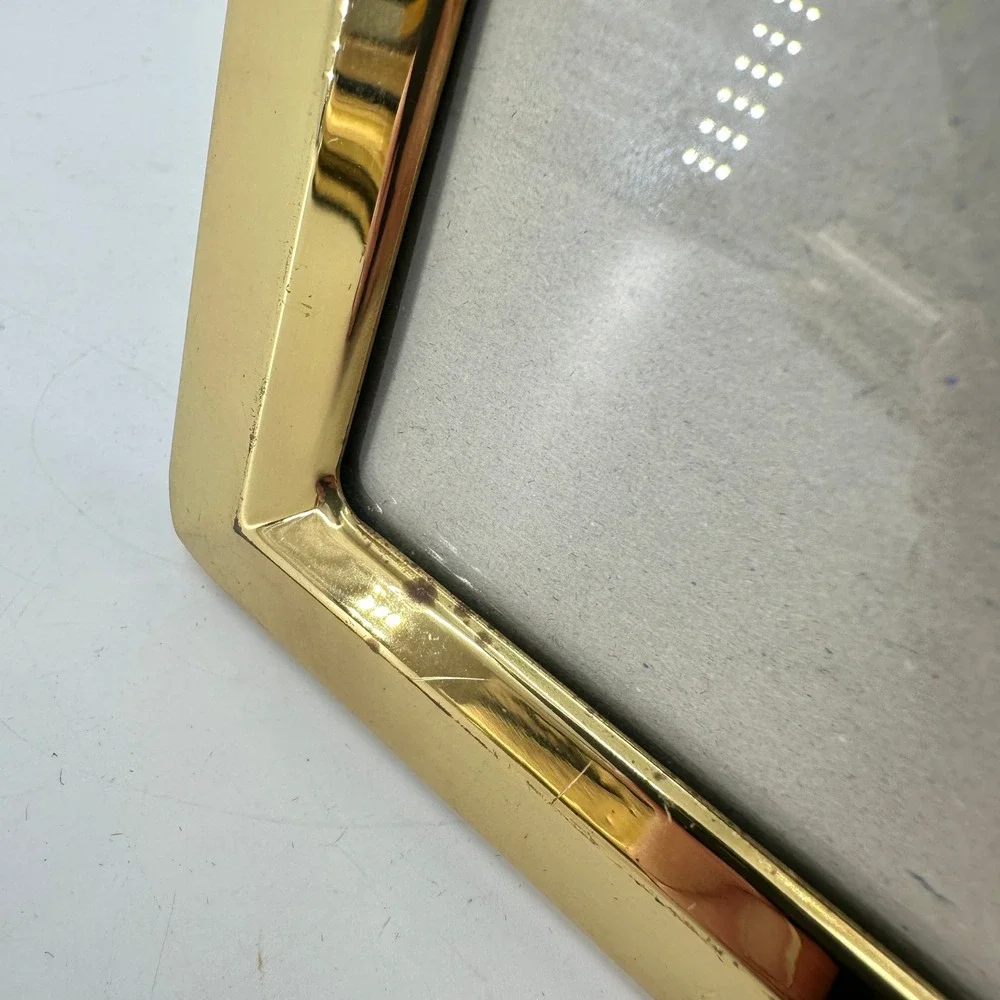 Vintage Gold Tone 5x7 Beveled Edge Picture‎ Frame with Velvet Tabletop Decor